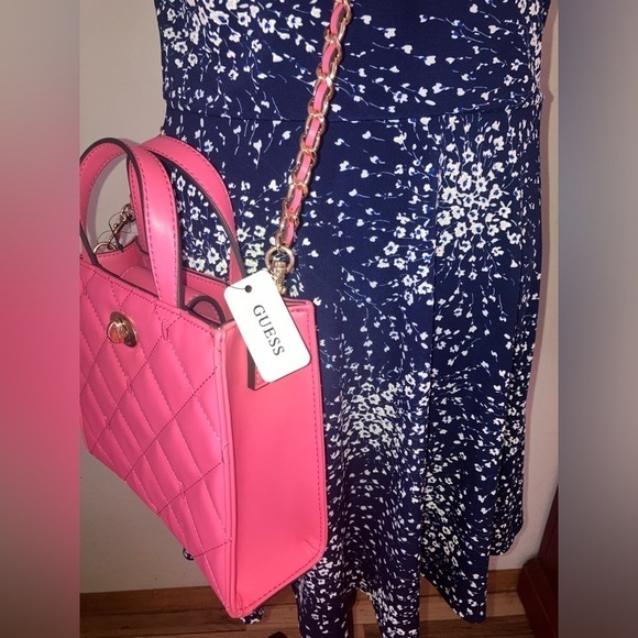 🔥NWT RARE🔥 GUESS Silvana Barbie Pink Quilted Vegan Leather Mini Tote - Picture 3 of 11